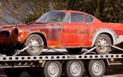 Is Enclosed or Open Transport The Right Choice for Your Car?